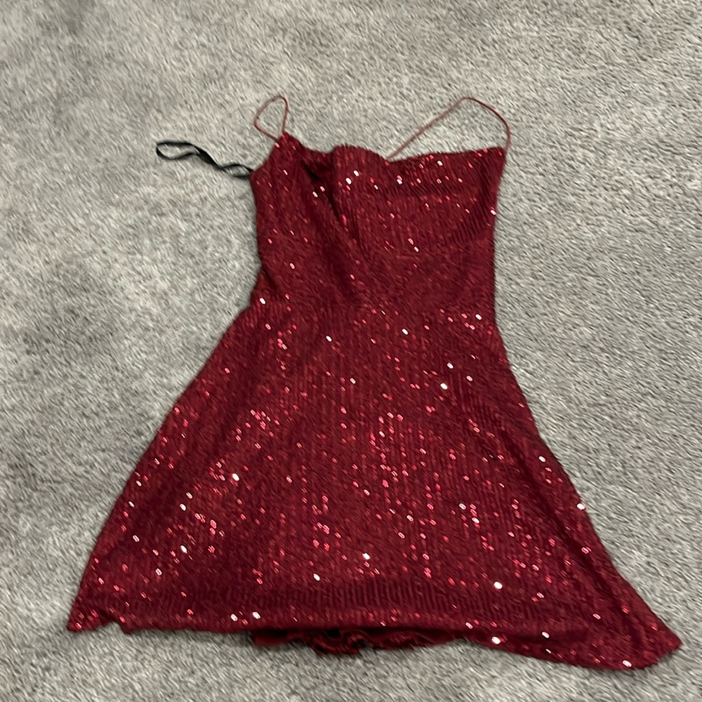 maroon red sparkly homecoming dress size M